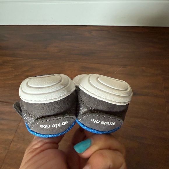 Stride Rite Kids Sr-Jackson Sneakers in Gray and Blue-Size 3 like new - Picture 10 of 12